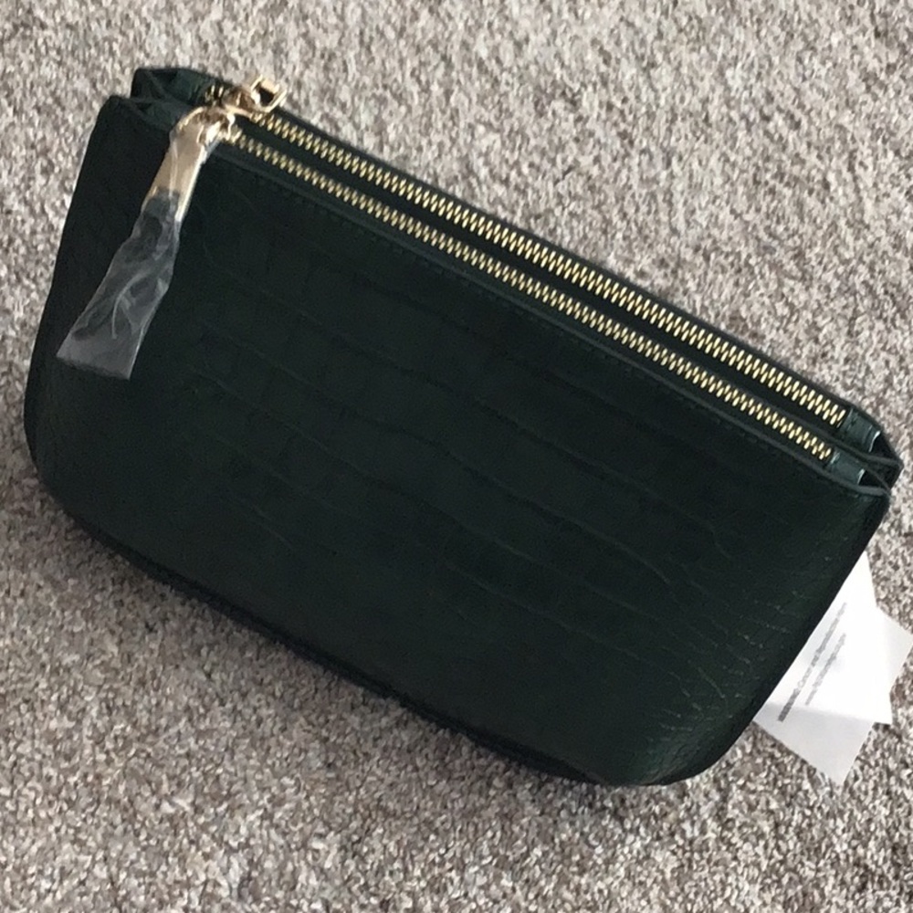 DARK GREEN CROCODILE PRINT CLUTCH - NWT